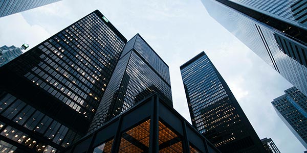 omzet in het engels is revenue of turnover